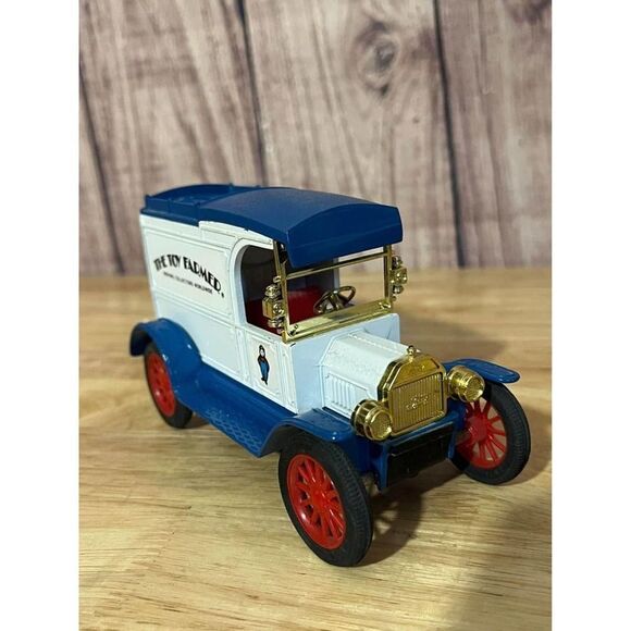 Ertl The Toy Farmer  Ford Model T Delivery Van Coin Bank - Picture 3 of 10